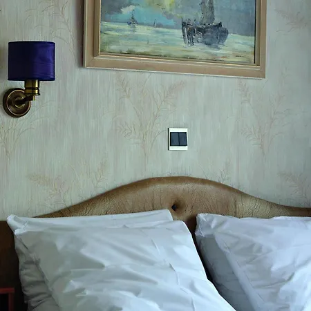 Badhotel